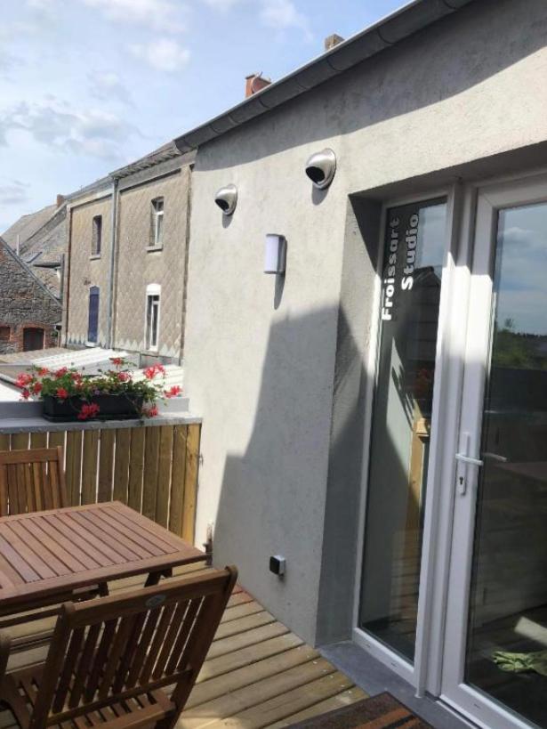 Froissart Loft Et Studio Chimay Exterior foto